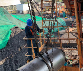 倒链为发电厂斗轮机皮带更换工作提供助力